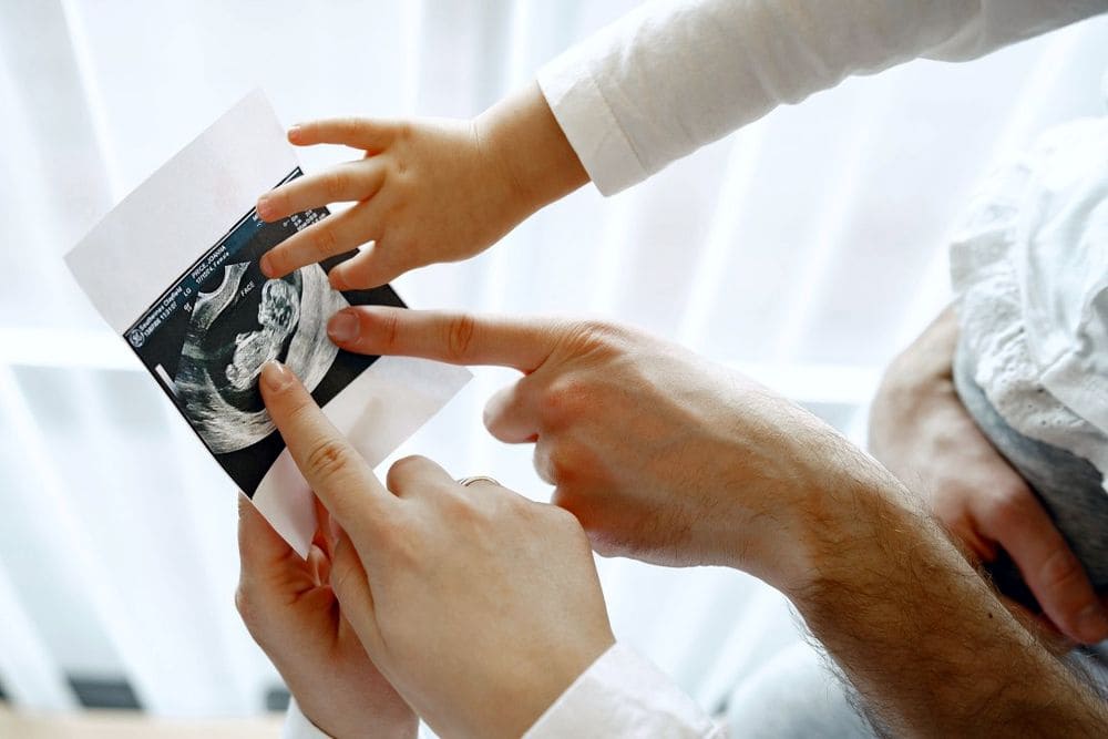 Ciąża po In Vitro z komórką jajową dawczyni i więź rodzinna